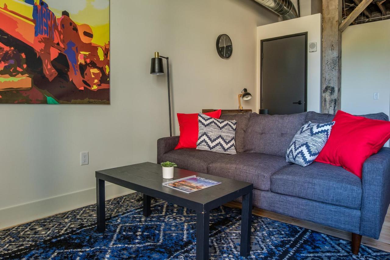 Frontdesk Maxwell Lofts Milwaukee Walker'S Point Lägenhet Rum bild